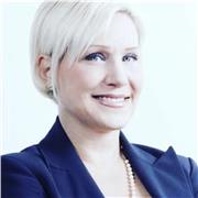 Laureata impartisce lezioni di inglese e francese